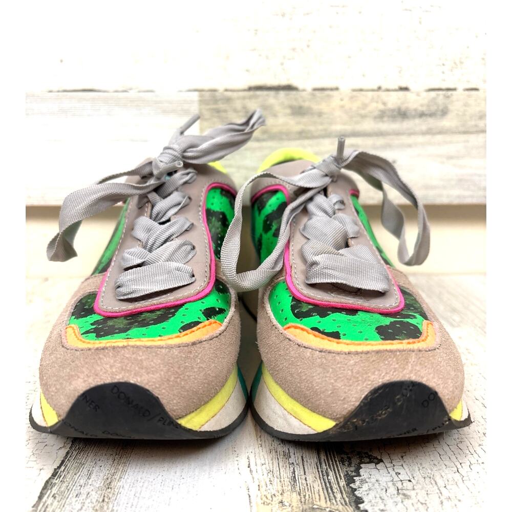 Donald Pliner 6 Green Leopard Platform Sneakers Wedge Athletic Luxe